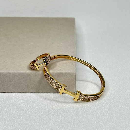 Gold Troler Jewelry Set