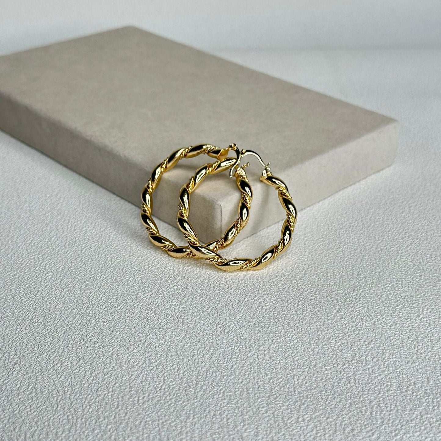 Cerkl Earring